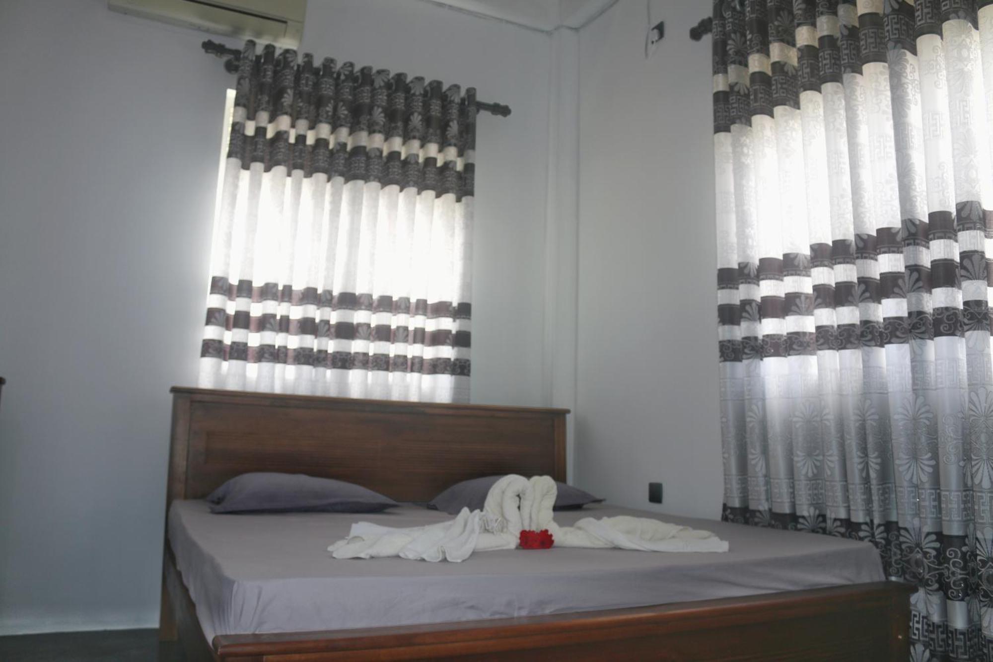 Dinuli Home Stay Ahungalla Εξωτερικό φωτογραφία